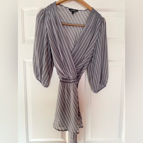 Express Tops - NWOT! Women’s Express Sheer Striped Blouse Medium
